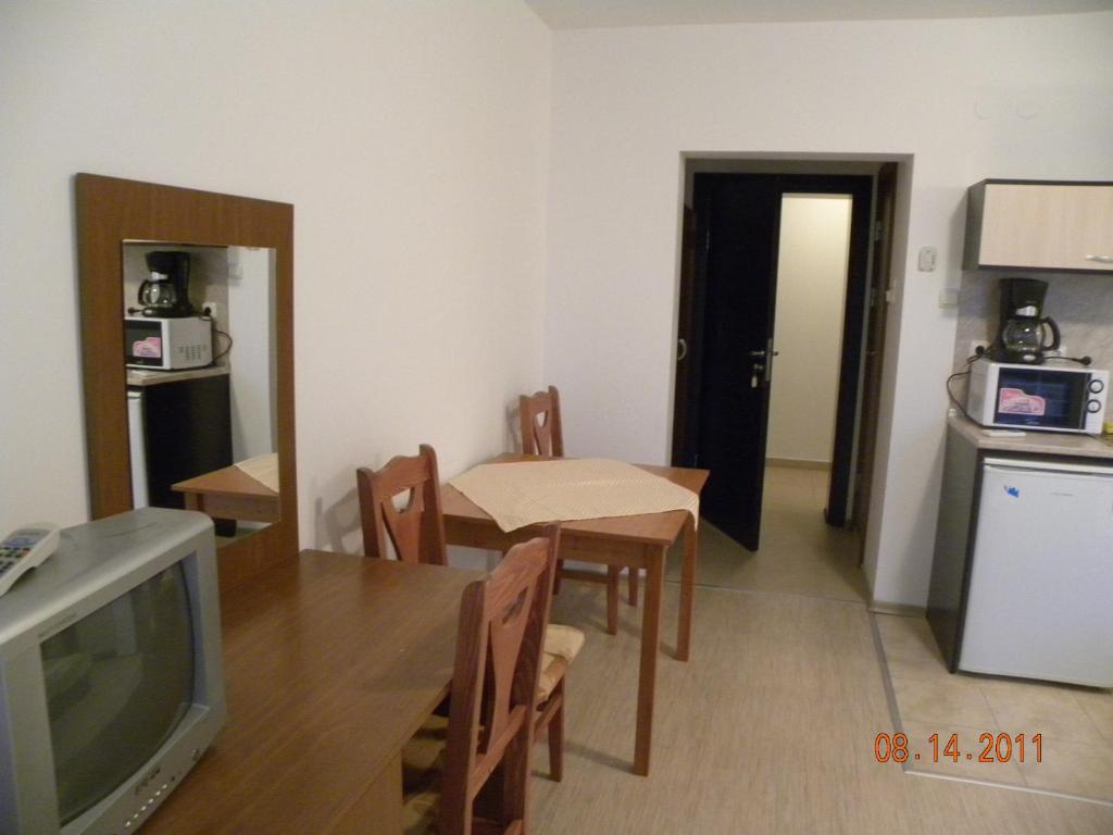 Apartcomplex New Tawn Obzor Rom bilde