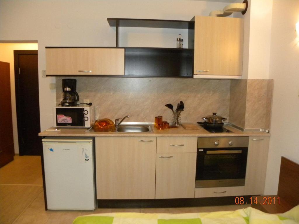 Apartcomplex New Tawn Obzor Rom bilde